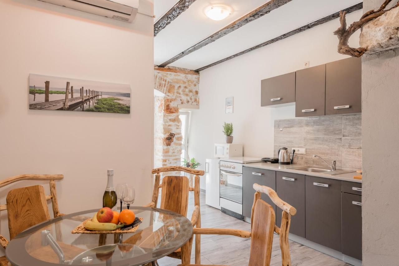 Anni Apartment Pula Exterior photo