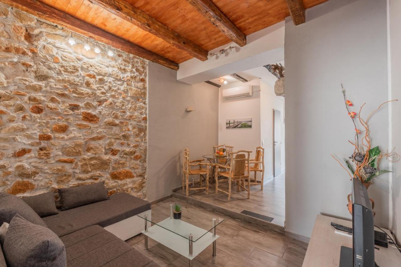 Anni Apartment Pula Exterior photo