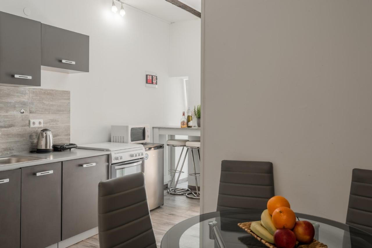 Anni Apartment Pula Exterior photo