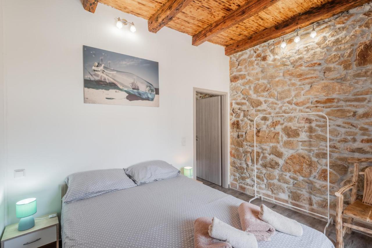 Anni Apartment Pula Exterior photo